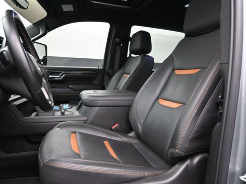 Used 2024 GMC Sierra 2500 AT4 w/ AT4 Premium Plus Package image 16