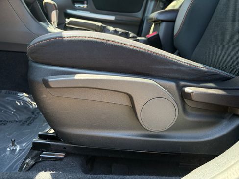 Used 2016 Subaru Crosstrek 2.0i Premium AWD/4WD image 13