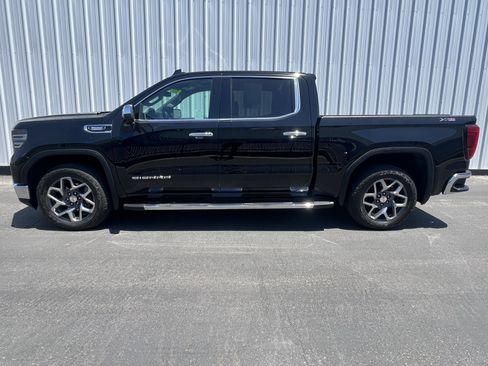 Used 2024 GMC Sierra 1500 SLT w/ SLT Premium Plus Package AWD/4WD image 2