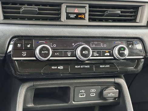 Used 2025 Honda Pilot Elite image 20