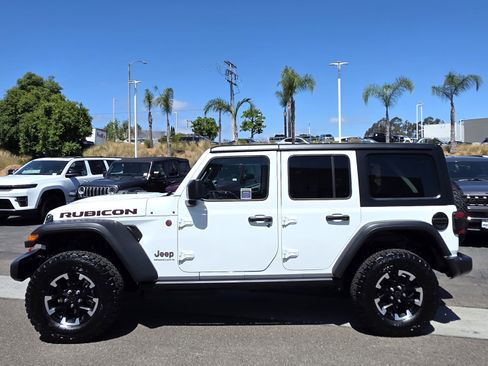 Certified 2026 Jeep Wrangler Unlimited Rubicon AWD/4WD image 2