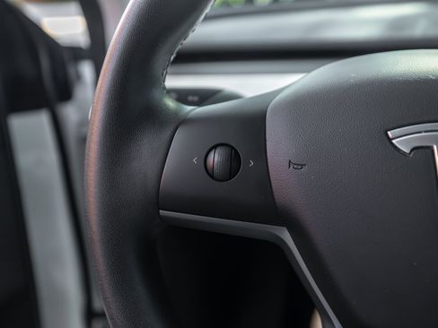 Used 2020 Tesla Model Y Long Range AWD/4WD image 7