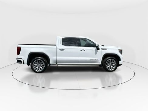 Used 2024 GMC Sierra 1500 Denali w/ Denali Reserve Package AWD/4WD image 9