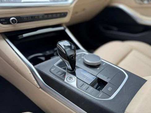 Used 2021 BMW 330i Sedan w/ Convenience Package RWD image 17