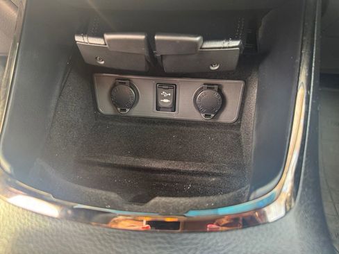 Used 2013 Toyota Avalon XLE Touring image 31