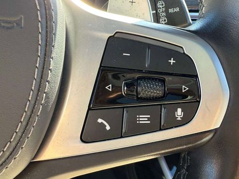 Used 2022 BMW X7 M50i image 47