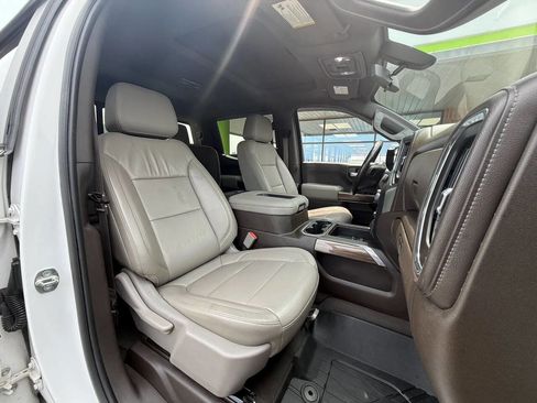 Used 2019 Chevrolet Silverado 1500 LT Trail Boss image 11