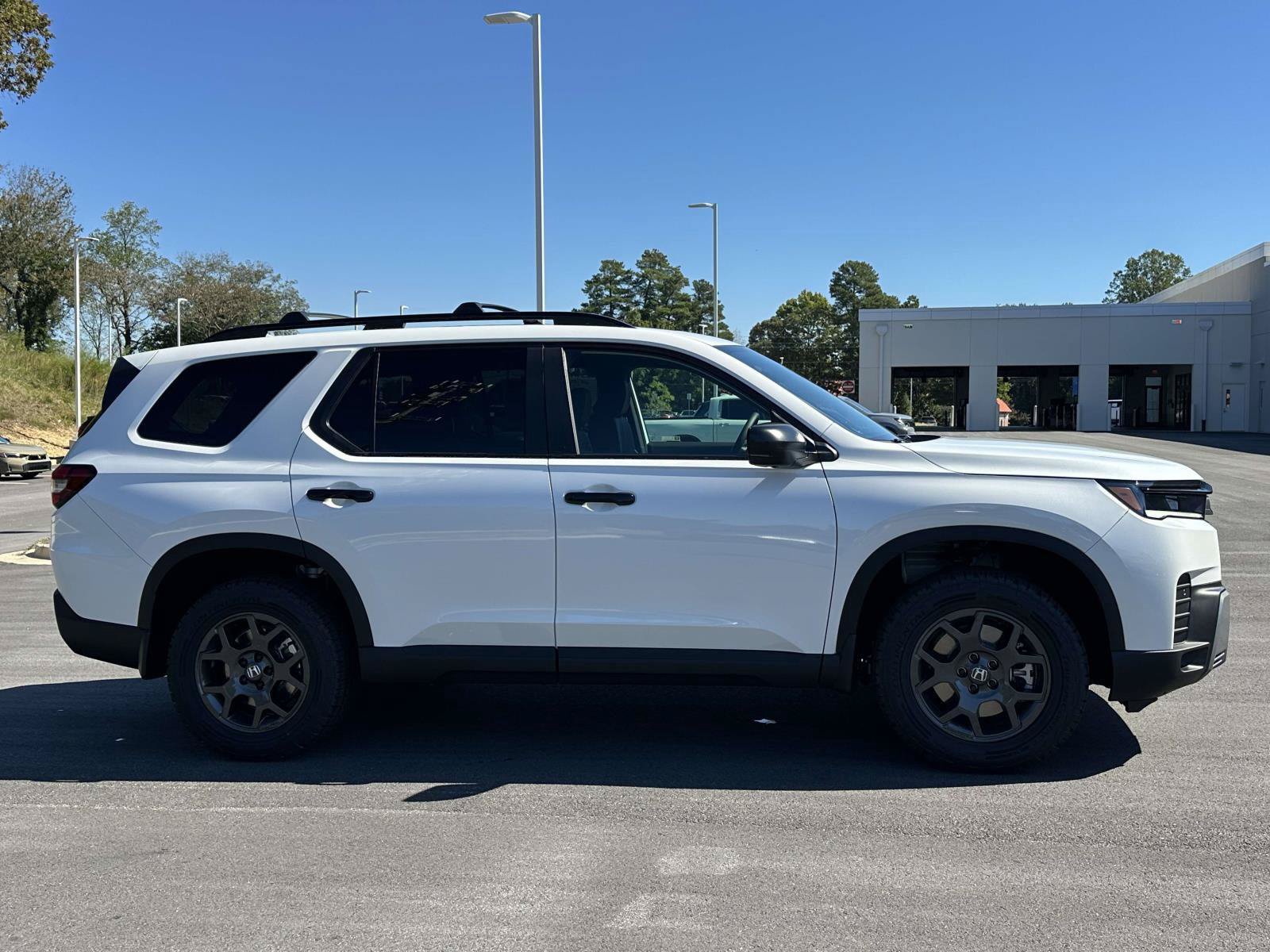 New 2026 Honda Pilot TrailSport image 28