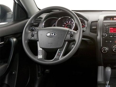 Used 2011 Kia Sorento LX AWD/4WD image 3