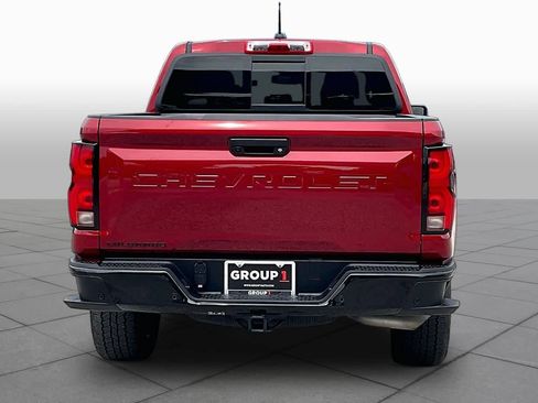 Used 2025 Chevrolet Colorado Z71 w/ Technology Package AWD/4WD image 5