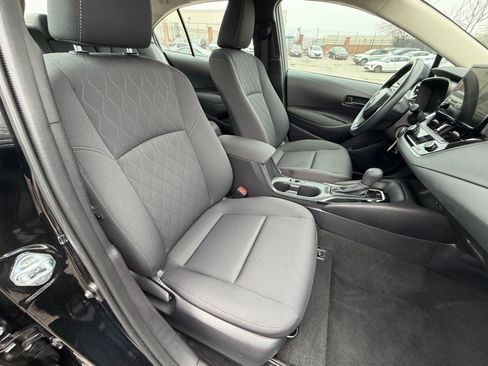 Used 2025 Toyota Corolla LE image 35