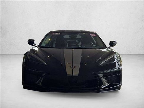 Used 2022 Chevrolet Corvette Stingray Premium Cpe w/ Z51 Performance Package RWD image 2