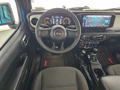 Used 2024 Jeep Wrangler Unlimited Sport AWD/4WD image 18