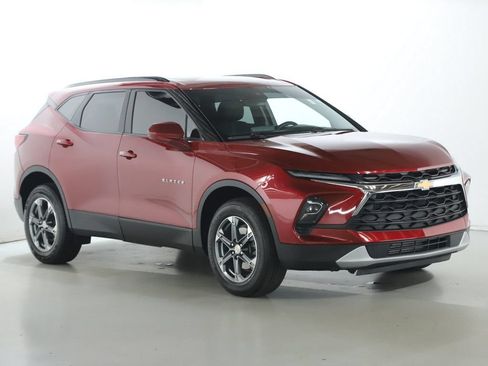 Used 2024 Chevrolet Blazer LT w/ Convenience Package FWD image 9