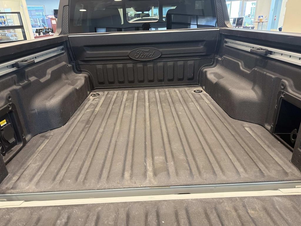 Certified 2022 Ford Maverick Lariat w/ Lariat Luxury Package FWD image 12