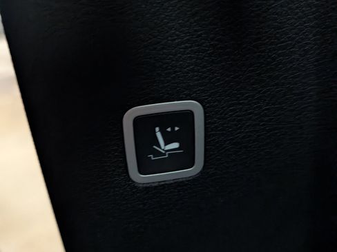 New 2026 Chrysler Pacifica Select image 10