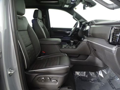 Used 2025 GMC Sierra 1500 AT4X image 14