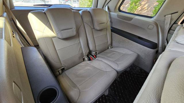 Used 2014 Mercedes-Benz GL 550 4MATIC w/ Driver Assistance Package image 48