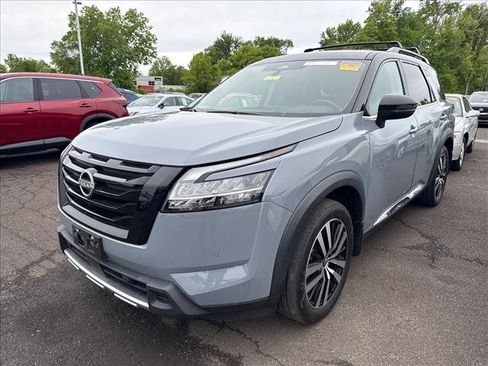 Certified 2023 Nissan Pathfinder Platinum AWD/4WD image 1