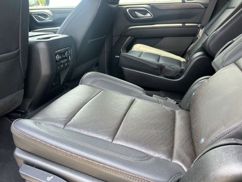 Used 2021 Chevrolet Tahoe High Country w/ Premium Package AWD/4WD image 25