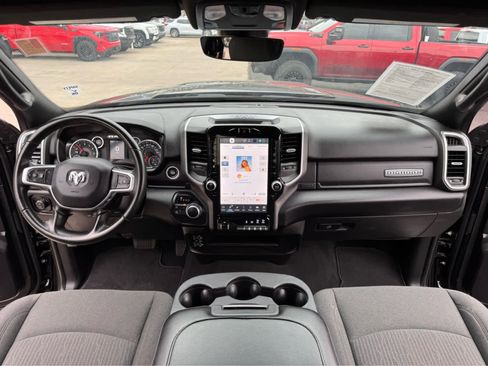 Used 2024 RAM 2500 Big Horn w/ Sport Appearance Package image 12