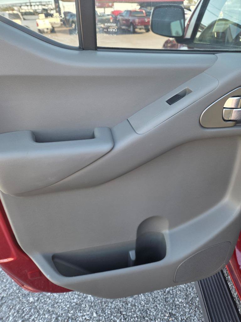 Used 2019 Nissan Frontier SV w/ Value Truck Package RWD image 9