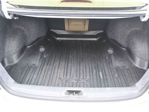 Used 2012 Honda Accord EX-L image 18