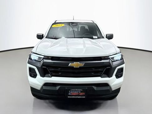 Used 2025 Chevrolet Colorado LT w/ LT Convenience Package RWD image 2
