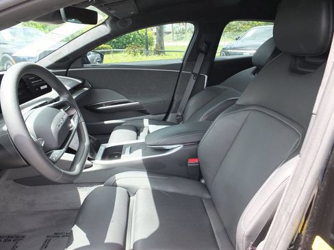 Used 2024 Lucid Air Touring AWD/4WD image 17