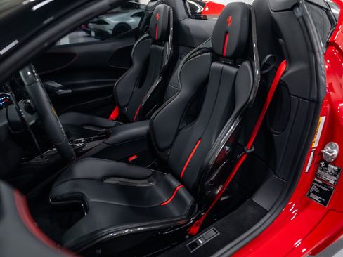 Used 2024 Ferrari SF90 Spider image 16