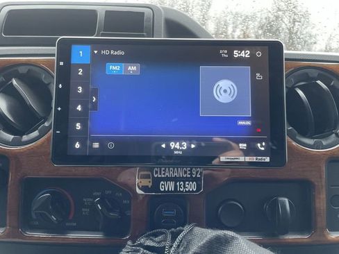 Used 2014 Ford E-350 and Econoline 350 Super Duty image 16