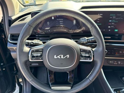 Used 2025 Kia Carnival SX Prestige FWD image 29
