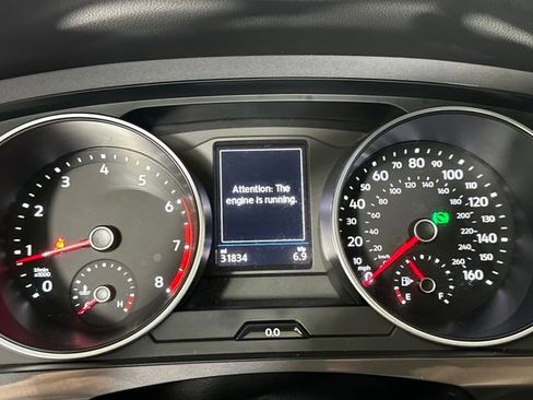 Used 2021 Volkswagen Tiguan SE image 18