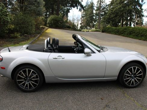 Used 2008 MAZDA MX-5 Miata Grand Touring w/ Premium Pkg image 4