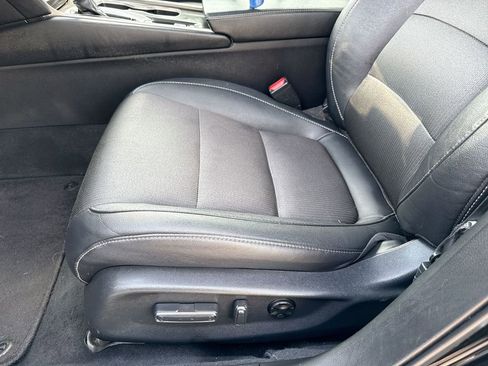 Used 2019 Honda Accord Sport image 11