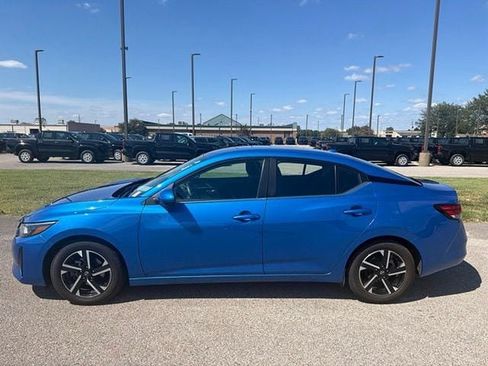Used 2024 Nissan Sentra SV FWD image 3