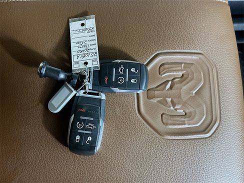 Used 2020 RAM 3500 Laramie image 35