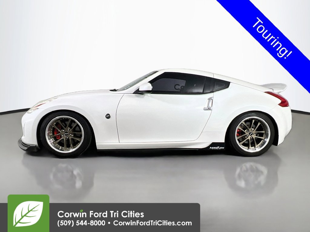 Used 2013 Nissan 370Z Touring RWD image 5