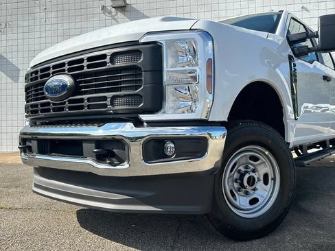 New 2026 Ford F250 XL w/ FX4 Off-Road Package AWD/4WD image 32