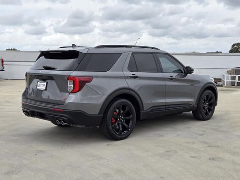 Used 2023 Ford Explorer ST w/ Equipment Group 401A RWD image 4