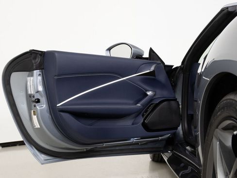 Used 2025 Ferrari Roma image 31