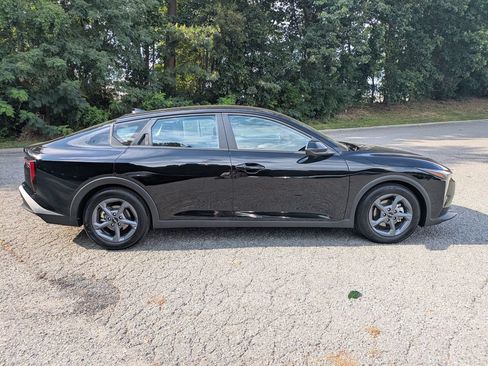 Used 2025 Kia K4 FWD image 3