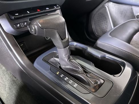 Used 2015 Chevrolet Colorado Z71 AWD/4WD image 16