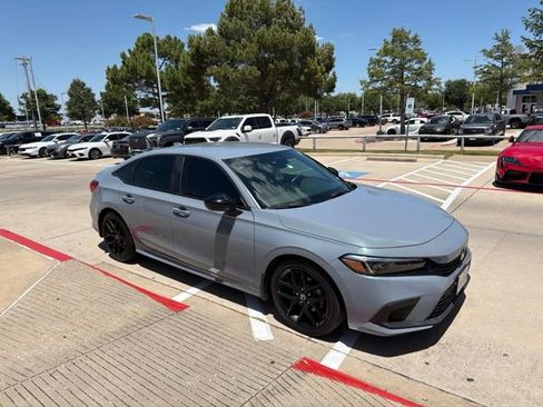 Used 2024 Honda Civic Sport image 4