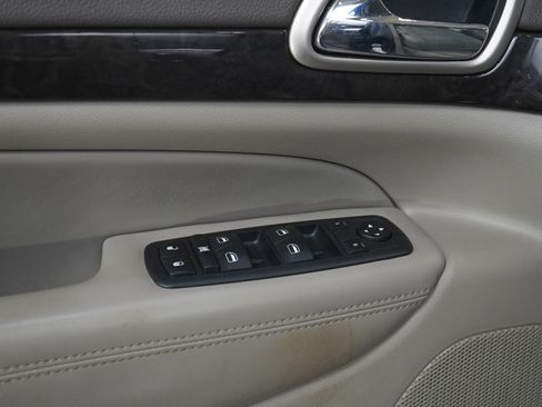 Used 2011 Jeep Grand Cherokee Laredo image 19