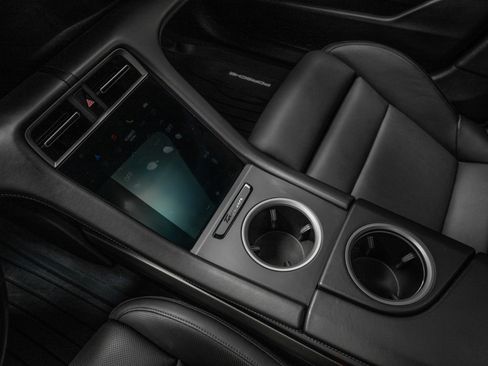 Used 2021 Porsche Taycan Turbo S image 29