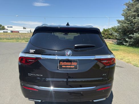 Used 2024 Buick Enclave Essence image 8