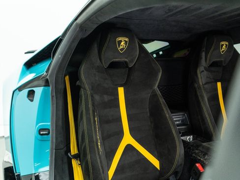 Used 2019 Lamborghini Huracan Performante AWD/4WD image 63