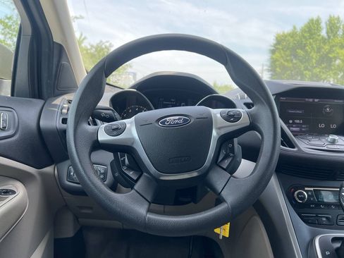 Used 2013 Ford Escape SE w/ Class II Trailer Tow Pkg AWD/4WD image 17