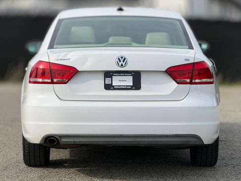 Used 2013 Volkswagen Passat 2.5 SE image 4